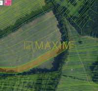 Slnečný takmer hektárový pozemok (9410m²) v k.ú. Kuchyňa s nádherným p - Letecká mapa rekreačných pozemkov v obci Kuchyňa, lokalita Kuchyňa, obklopené prírodou.