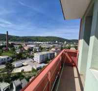 3 izbový byt 77m2 s balkónom Trenčín - Kubrá  - Výhľad z 3-izbového bytu na ulici Pred poľom v Trenčíne.