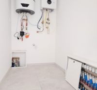 Novostavba pri jazere - 4 izbový rodinný dom v štandarde v obci Selice - Kotolňa v rodinnom dome s inštalovaným kotlom a bojlerom.
