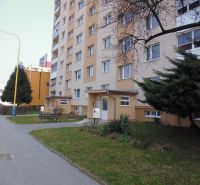 A.G.SVOBODU: Prenájom - 2-izb. ZARIADENÝ byt, 57 m2, 6.p.- REZERVOVANÝ - Bytovka na ulici G.Svobodu v Prešove s predzáhradkou a chodníkom k 2-izbovému bytu.
