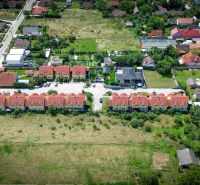 Stavebný pozemok pre developerov | 4205 m² | Miloslavov - Letecký pohľad na developerské pozemky na Slnečnej ulici v Miloslavove.