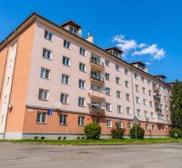 Na predaj 3 izbový tehlový byt v Košiciach pri Auparku, ulica Krivá - Bytový dom na Krivej v mestskej časti Juh, Košice, ponúka 3-izbové byty.