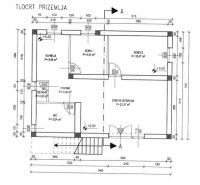 CHORVÁTSKO - RODINNÝ DOM V 1. RADE OD MORA - BIBINJE - Pôdorys prízemia rodinného domu s rozložením miestností: kuchyňa, izby, chodba, WC.
