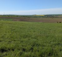 Stavebný pozemok 601 m2 v Štitároch - Zelené lúky a polia okolo Štitár vhodné pre pozemky - bývanie.