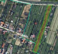 PREDAJ INVESTIČNÉHO POZEMKU V ŠENKVICIACH NA VÝSTAVBU RD - 2197 m2 - Pozemok na Ružovej v Šenkviciach, vhodný na bývanie, s detailnými parcelnými číslami.