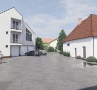 NA PRENÁJOM skladové priestory - areál v centre Nitry - Vonku na Železničiarskej ulici v Nitre sú budovy s parkoviskom a cyklistom.