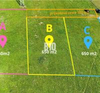 ABC stavebné pozemky - Pozemky v Nesluši na bývanie, rozdelené na tri parcely po 650 m².