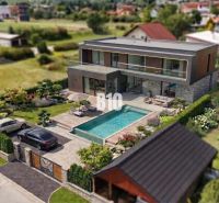NOVÁ CENA: Prémiový pozemok v najžiadanejšej časti Martina – Stráne! - Luxusná vila s bazénom v Martin - Pozemky - bývanie, obklopená zeleňou.