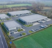 Priemyselné pozemky | 5722 m² + Bonus 2464 | Malacky - Priemyselný areál so skladmi a parkoviskom v okolí Záhorskej Vsi, Pozemky - komerčné.