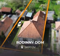RODINNÝ DOM - CHALUPA S VEĽKÝM POZEMKOM | SKÝCOV - Rodinný dom v Skýcove na ulici Konopniská obklopený záhradou a garážou.