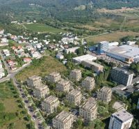 Na predaj 2-izbový byt s balkónom - C4 - Vizualizácia rezidenčného projektu v časti Bratislava - Rača obklopená prírodou a obytnými budovami.