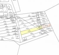 NOVÁ CENA za PREDAJ POZEMKU S DREVENOU CHATKOU v HUMENNOM - Mapa katastrálnych parciel v lokalite Humenné, zdôraznená parcela v Záhradách.