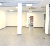 NA PRENÁJOM OBCHODNÝ PRIESTOR 96 m² – BEZ DEPOZITU, TOP CENA - Jasné obchodné priestory s keramickou dlažbou a presklenými stenami.