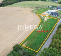 NA PREDAJ INVESTIČNÝ POZEMOK S PANORAMATICKÝM VÝHĽADOM SNINA - Pozemok na bývanie pri Hámorskej ulici v Snine o rozlohe 1692 m².