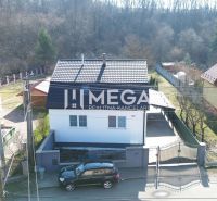 TOP CENA NA PREDAJ UNIKÁTNY RODINNÝ DOM MEDZILABORCE - Rodinný dom na ulici Kpt. Nálepku v Medzilaborciach s garážou a záhradou.