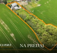 Na predaj 4-izb.rod.dom s veľkorysým pozemkom, Jahodná - Rodinný dom v Jahodnej obklopený rozsiahlym pozemkom a zeleňou na predaj.