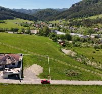 Iba 10km od Žiliny - STAVEBNÝ POZEMOK - Lietavská Svinná - Pozemky - bývanie v Lietavskej Svinnej-Babkove, s panorámou malebných zelených kopcov na obzore.