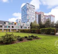 LUXUSNÝ 3-izb.byt, NOVOSTAVBA OCTOPUS, Mraziarenská ul. - V Bratislave na Mraziarenskej ulici sa nachádza zelené nádvorie obklopené bytovými domami.