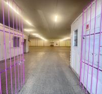 Na prenájom sklad 1474 m² s nakladacími rampami  - Banská Bystrica - Priestor s mrežou a osvetlením, slúžiaci pre sklady a haly.