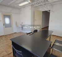 Predaj, kancelársky priestor 43m2 Senec, Kysucká ul.... - Kancelárie s dlaždicovou podlahou a stolom s čiernymi stoličkami v priestoroch.