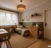 TOP LOKALITA - 3i 67m2 + loggia - Švermova Trenčín - Detská izba v 3-izbovom byte s podlahou s dreveným dekorom, vyzdobená zelenými doplnkami.
