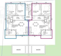 CHORVÁTSKO - 3 izbové apartmány PRIVLAKA, ZADAR - Pôdorys 3-izbového bytu s terasou, bazénom a schodiskom v strede dispozície.