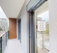 | Zariadený 1,5 izbový byt | 35m² | SLNEČNICE - Balkón v 2-izbovom byte na ulici Zuzany Chalupovej v Bratislave - Petržalke.