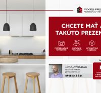 2 izb.byt, TEHLA, PARKING, BA I. St. Mesto, Grösslingova - Kuchyňa v 2-izbovom byte s LED osvetlením, dreveným dekorom a ostrovčekom.