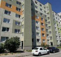 Predaj pekný 1 izbový byt, 35 m2, Dudvážska ulica, BA II. - Panelák na Dudvážskej ulici, Bratislava - Podunajské Biskupice, ponúkajúci 1-izbový byt.