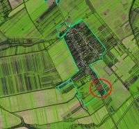 Radnovce – 660 m2 stavebný pozemok 20 minút od Rimavskej Soboty - Letecká mapa so zameraním na pozemky na bývanie v Radnovciach, viditeľné polia a cesty.