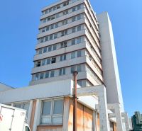 FORVIN TOWER - Predaj administratívnej budovy, Veľký Krtíš - Bývalá priemyselná budova na ulici Liaz, pútajúca pozornosť svojou zvláštnou nehnuteľnosťou.