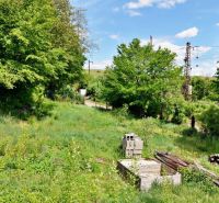 Pozemok 1066m2, Obišovce - Zeleň a stavebný materiál na pozemkoch - bývanie v Obišovciach.