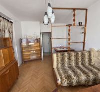 3-IZBOVÝ BYT S BALKÓNOM V CENTRE HLOHOVCA - Hlohovec 3-izbový byt predaj reality Hlohovec