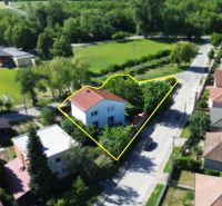 5 izbový rodinný dom v Malinove | 751 m² pozemok - Rodinný dom na Zátoňskej ulici v Malinove obklopený zeleňou a okolitou zástavbou.