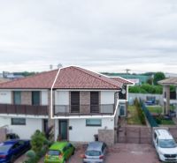 Moderný 3-izbový byt s terasou a parkovaním v Galante - Exteriér 3-izbového bytu na Ulici Pri Derni v Galante s parkovaním.