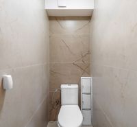  | 3 izbový byt o výmere 73m2 + balkón - Kúpeľňa s toaletou a keramickými obkladmi v 3-izbovom byte.
