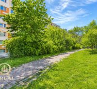 3-izbový byt Karlova Ves – Dlhé diely, 75,79 m², možnosť garáže* - Panelák obklopený zeleňou, Hlaváčikova ulica, 3-izbový byt, Bratislava - Karlova Ves.