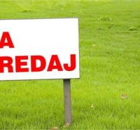 Na predaj investičný pozemok v obci Čechy - Pozemok na predaj v Čechách, ideálny na bývanie. Spoločenské prostredie.