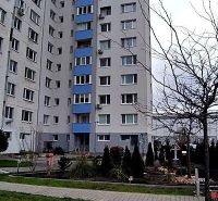 3-izb. byt na ul. J.Jonáša, Devínska Nová Ves - Sídlisko s bytovým domom na ulici Jána Jonáša, Bratislava - Devínska Nová Ves.