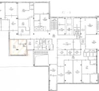PRENÁJOM obchodných priestorov (36 m2) v CENTRE MESTA HUMENNÉ - Pôdorys kancelárií s rozvrhnutými miestnosťami a skladmi.