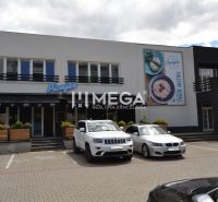 PRENÁJOM OBCHODNÉHO PRIESTORU (54 m2) ulica MIEROVÁ HUMENNÉ - Obchodné priestory na Mierovej ulici v Humennom s parkoviskom a bistronom.
