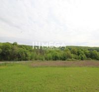 NA PREDAJ POZEMOK V SRDCI PRÍRODY - VYŠNÝ KAZIMÍR 1166 m² - Zelené polia a lesy vo Vyšnom Kazimíre, ideálne na pozemky - bývanie.