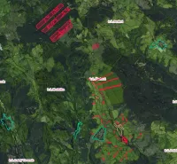 Ábelová (Lučenec) – 93.600 m2 ORNÁ PÔDA a LES - Letecký pohľad na poľnohospodárske a lesné pozemky v okolí Ábelovej.