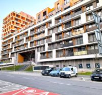 3-izb. byt v projekte Slnečnice, 7 p/7, balkón - Bytový komplex na ulici Zuzany Chalupovej v Bratislave – Petržalke, s parkovacím miestom.