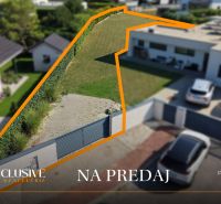 Na predaj stavebný pozemok v Senci – časť Mlynský Klin - Pozemok na Mlynskom Kline v Senci pripravený na bývanie obklopený zeleňou.