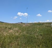 Stavebný pozemok 681 m2 v Štitároch  - Trávnaté pozemky pre bývanie na Zamoyského ulici v Štitároch.