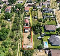 Pozemok s rekreačnou záhradnou chatkou v Nitre - 603 m2  - Letecký pohľad na rekreačné pozemky na Šúdolskej ulici v Nitre.