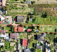 Stavebný pozemok so stavebným povolením - Janíkovce - 729 m2 - Letecký pohľad na pozemky - bývanie v Nitre na Hlavnej ulici, 729 m2.