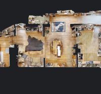 Rodinný dom 240 m², 3 bytové jednotky, veľký pozemok, Lamač - 3D pôdorys rodinného domu s podlahou s dreveným dekorom a kúpeľňou.