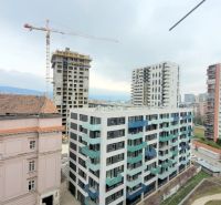 Pekný 2i byt, NOVOSTAVBA, PARKING, BALKÓN, KLÍMA, Jégého alej III. - Pohľad na výstavbu obytných domov a žeriav na Jégého ulici v Bratislave - Ružinove.